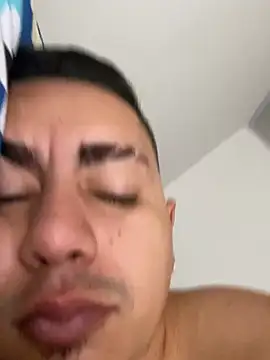 DanielGomez9 online show from January 5, 2025, 2:41 pm