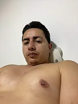 DanielGomez9 online show from March 11, 2025, 4:21 am