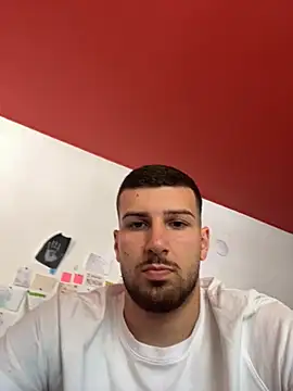 Snapshot of davide__05 chatting on July 13, 2026, 10:40 am davide 05 online show from July 13, 2026, 10:40 am