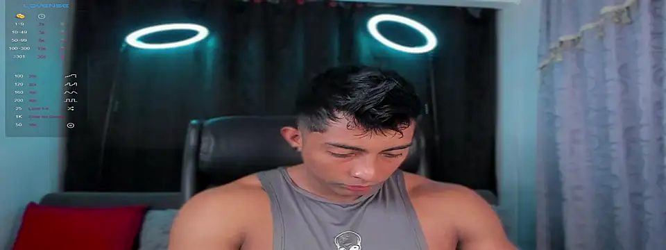 Couple muscle1 online show from February 10, 2025, 2:59 pm