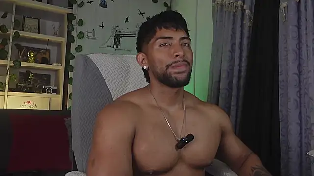 Couple muscle1 online show from March 23, 2026, 5:06 pm