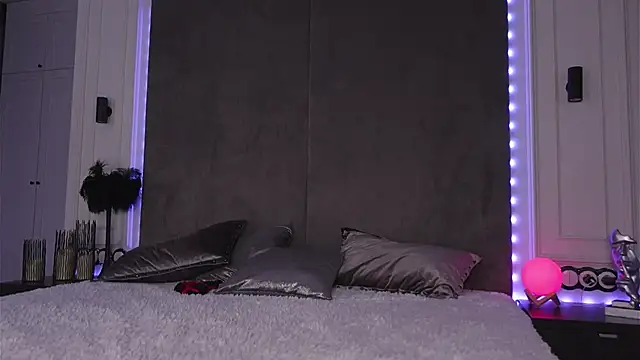 mila blvck online show from February 5, 2025, 11:12 am