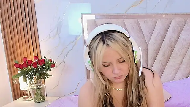 Annie mone online show from January 13, 2026, 9:09 pm