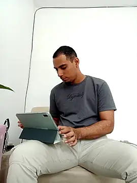 Snapshot of bonehur chatting on February 6, 2026, 9:51 pm bonehur online show from February 6, 2026, 9:51 pm