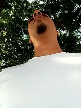 Snapshot of bonehur chatting on February 12, 2026, 10:05 pm bonehur online show from February 12, 2026, 10:05 pm