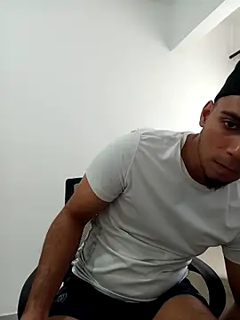 Snapshot of bonehur chatting on February 19, 2026, 8:49 pm bonehur online show from February 19, 2026, 8:49 pm