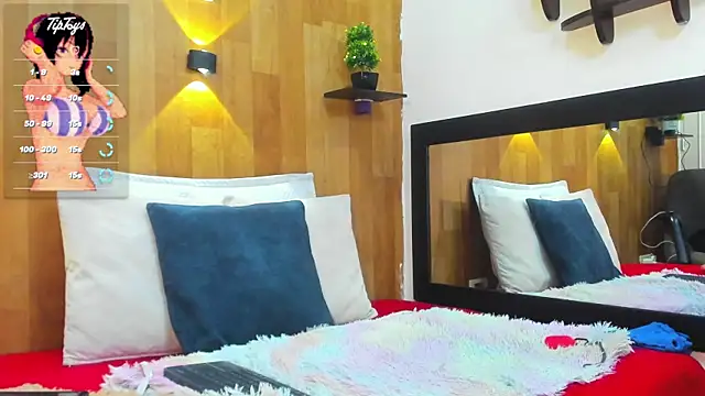 marianaa90 online show from September 22, 2025, 7:05 pm