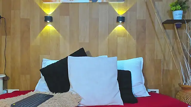 marianaa90 online show from March 11, 2026, 2:12 pm