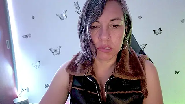 Lady breaks hearts online show from April 19, 2026, 10:14 am