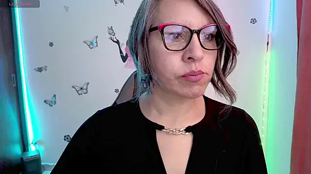 Snapshot of Lady_breaks_hearts chatting on July 21, 2026, 1:57 pm Lady breaks hearts online show from July 21, 2026, 1:57 pm