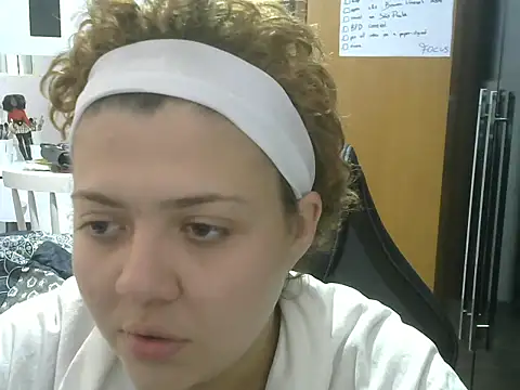 Snapshot of RuthBunny chatting on June 1, 2026, 6:53 pm RuthBunny online show from June 1, 2026, 6:53 pm