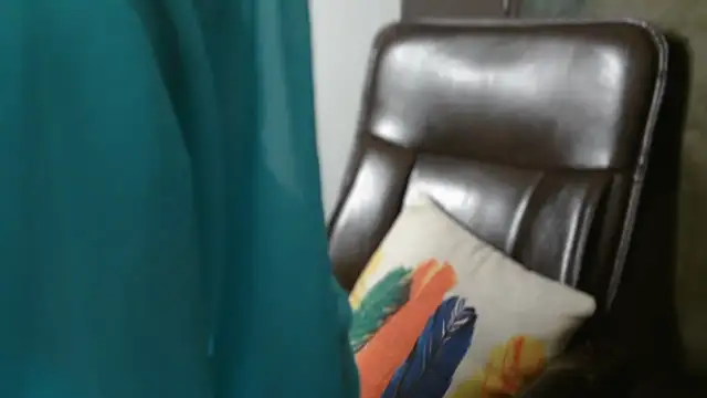 urvashihott online show from February 7, 2026, 5:05 pm