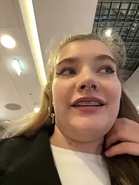 Snapshot of Holy_Tereza chatting on December 10, 2024, 3:44 pm Holy Tereza online show from December 10, 2024, 3:44 pm