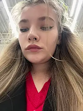 Snapshot of Holy_Tereza chatting on December 20, 2024, 3:10 pm Holy Tereza online show from December 20, 2024, 3:10 pm