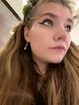 Snapshot of Holy_Tereza chatting on December 21, 2024, 6:44 pm Holy Tereza online show from December 21, 2024, 6:44 pm