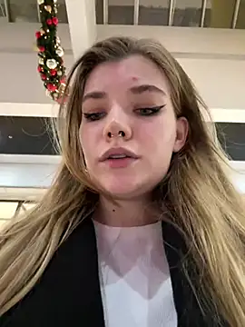 Snapshot of Holy_Tereza chatting on January 10, 2025, 5:34 pm Holy Tereza online show from January 10, 2025, 5:34 pm