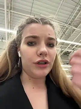 Snapshot of Holy_Tereza chatting on January 14, 2025, 6:28 pm Holy Tereza online show from January 14, 2025, 6:28 pm