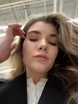 Snapshot of Holy_Tereza chatting on January 28, 2025, 3:14 pm Holy Tereza online show from January 28, 2025, 3:14 pm