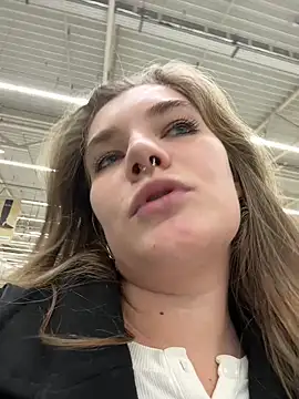 Snapshot of Holy_Tereza chatting on February 22, 2025, 3:25 pm Holy Tereza online show from February 22, 2025, 3:25 pm