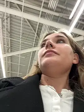 Snapshot of Holy_Tereza chatting on February 28, 2025, 3:15 pm Holy Tereza online show from February 28, 2025, 3:15 pm