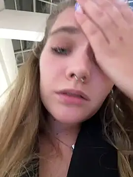 Snapshot of Holy_Tereza chatting on March 2, 2025, 6:19 pm Holy Tereza online show from March 2, 2025, 6:19 pm