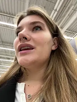 Snapshot of Holy_Tereza chatting on March 18, 2025, 3:31 pm Holy Tereza online show from March 18, 2025, 3:31 pm