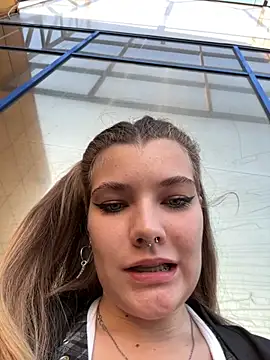 Snapshot of Holy_Tereza chatting on September 9, 2025, 3:44 pm Holy Tereza online show from September 9, 2025, 3:44 pm