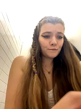 Snapshot of Holy_Tereza chatting on November 14, 2025, 3:44 pm Holy Tereza online show from November 14, 2025, 3:44 pm