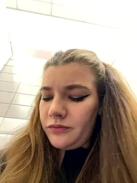 Snapshot of Holy_Tereza chatting on December 14, 2025, 3:50 pm Holy Tereza online show from December 14, 2025, 3:50 pm