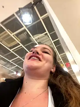 Snapshot of Holy_Tereza chatting on January 6, 2026, 3:49 pm Holy Tereza online show from January 6, 2026, 3:49 pm