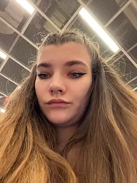 Snapshot of Holy_Tereza chatting on February 13, 2026, 3:41 pm Holy Tereza online show from February 13, 2026, 3:41 pm