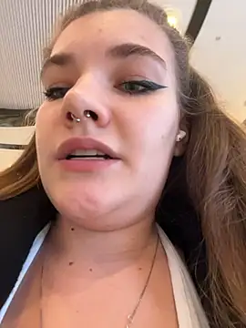 Snapshot of Holy_Tereza chatting on February 28, 2026, 3:13 pm Holy Tereza online show from February 28, 2026, 3:13 pm