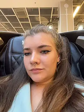 Snapshot of Holy_Tereza chatting on July 3, 2026, 3:40 pm Holy Tereza online show from July 3, 2026, 3:40 pm