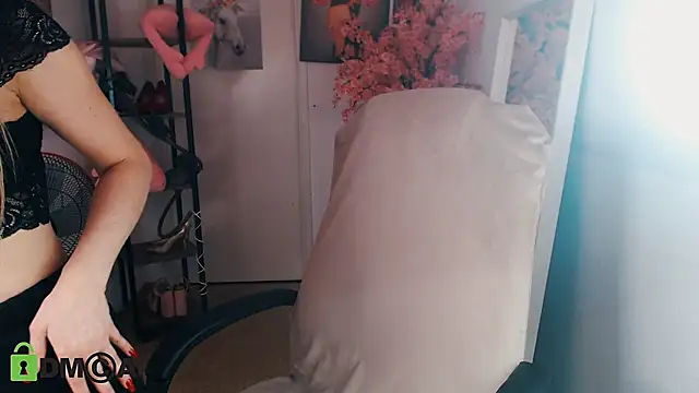  KittyBoo online show from December 4, 2024, 7:50 am