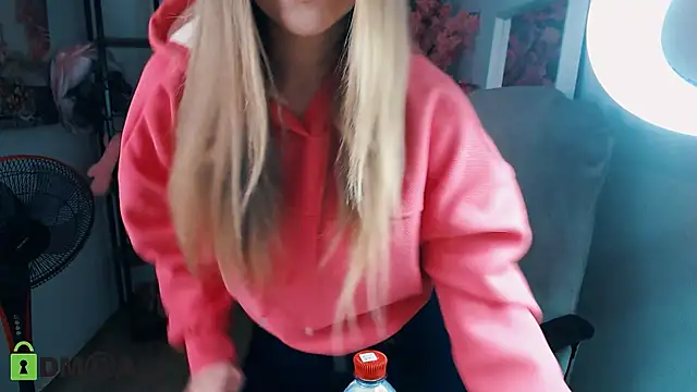  KittyBoo online show from December 5, 2024, 9:17 am