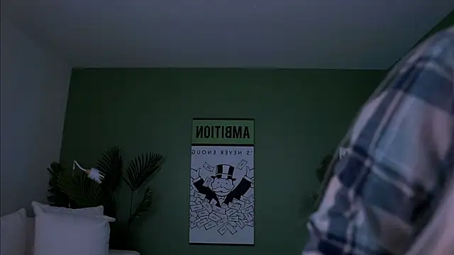 EvaZane online show from April 12, 2026, 7:46 am