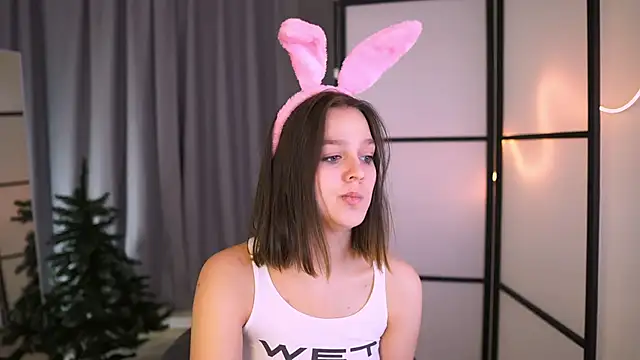 Snapshot of Addelin_Moon chatting on December 2, 2024, 3:36 pm Addelin Moon online show from December 2, 2024, 3:36 pm