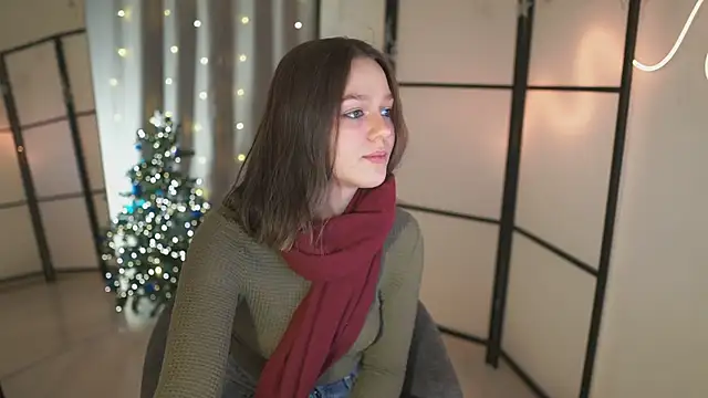 Snapshot of Addelin_Moon chatting on December 31, 2024, 4:14 pm Addelin Moon online show from December 31, 2024, 4:14 pm