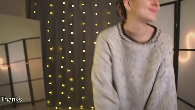 Snapshot of Addelin_Moon chatting on January 18, 2025, 10:28 pm Addelin Moon online show from January 18, 2025, 10:28 pm