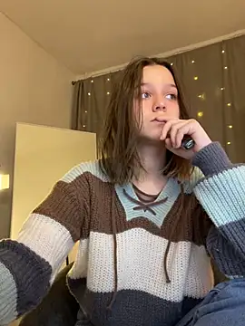 Snapshot of Addelin_Moon chatting on January 25, 2025, 3:41 pm Addelin Moon online show from January 25, 2025, 3:41 pm