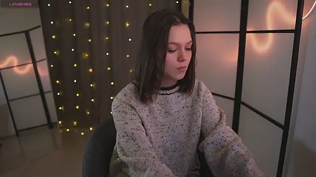 Snapshot of Addelin_Moon chatting on January 27, 2025, 4:01 pm Addelin Moon online show from January 27, 2025, 4:01 pm