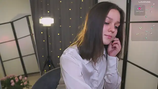 Snapshot of Addelin_Moon chatting on March 9, 2025, 6:32 pm Addelin Moon online show from March 9, 2025, 6:32 pm