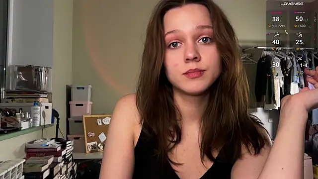 Snapshot of Addelin_Moon chatting on November 6, 2025, 5:36 pm Addelin Moon online show from November 6, 2025, 5:36 pm