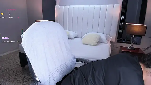 Snapshot of vanity_sex chatting on October 21, 2025, 11:44 am vanity sex online show from October 21, 2025, 11:44 am