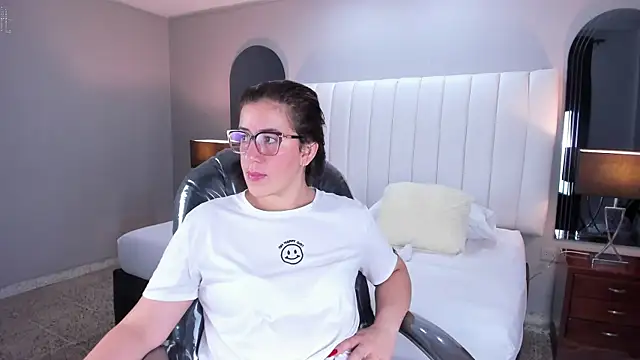 Snapshot of vanity_sex chatting on October 28, 2025, 11:36 am vanity sex online show from October 28, 2025, 11:36 am