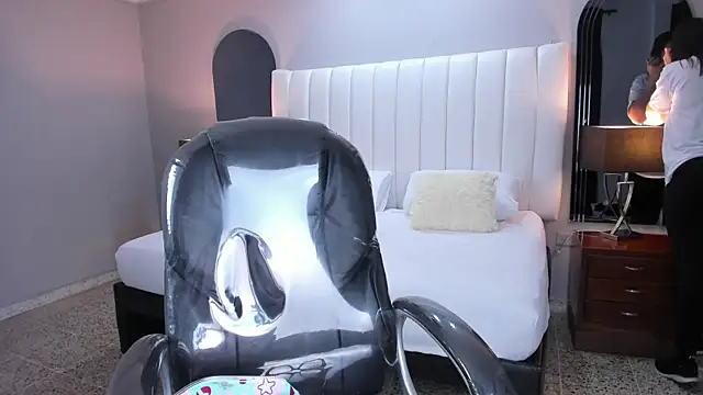 Snapshot of vanity_sex chatting on November 7, 2025, 11:43 am vanity sex online show from November 7, 2025, 11:43 am