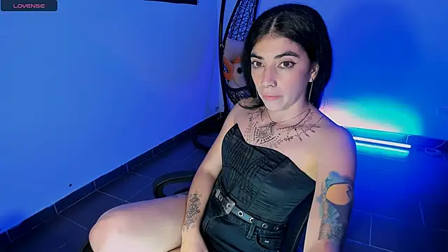 Snapshot of Nina-monroe chatting on February 28, 2026, 12:00 am Nina-monroe online show from February 28, 2026, 12:00 am