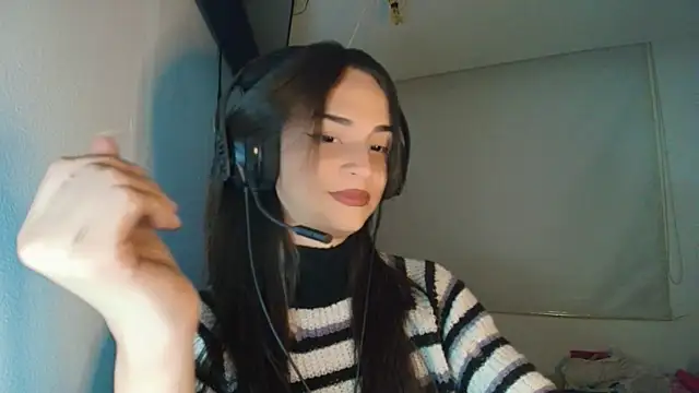 Dollbehavior  online show from October 30, 2025, 5:31 am