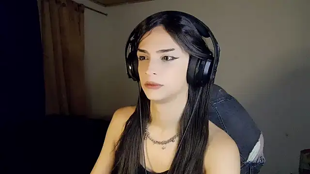 Dollbehavior  online show from April 8, 2026, 7:30 am