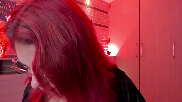 Rousse Collinss online show from February 7, 2025, 9:58 pm